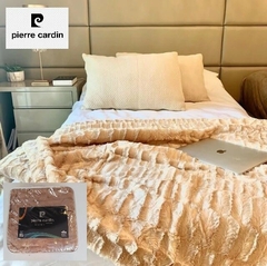 FRAZADA SIMIL PIEL JAQUARD 2 1/2 SUPER SOFT PIERRE CARDIN (para colchon de 140x190cm) (A9014-3B)