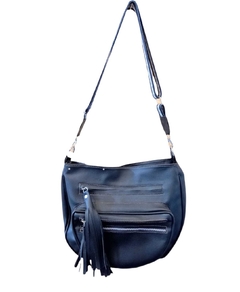 Art. 9017 | BANDOLERA MEDIANA EN PU SINTETICO CROCO NEGRO CON CORREA POLYESTER DESMONTABLE Y REGULABLE