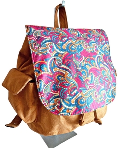 Art. 5048 | MOCHILA GRANDE EN ESTAMPADO "FURIA" CON GAMUZA SUELA - comprar online