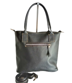 ART. 5066 CARTERA/BOLSO MEDIANO EN "PU NEGRO SINTETICO" - comprar online