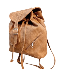 ART. 9031 MOCHILA MEDIANA EN "PU SINTETICO VISON/SUELA EFECTO GASTADO" - comprar online