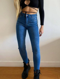 Jean Elastizado Clásico con Bigotes - 36 al 56 en internet