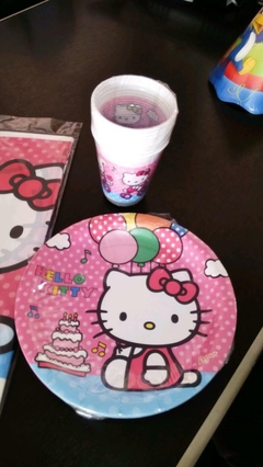 Kit hello kitty com 3 peças na internet
