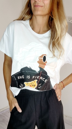 Remera Saturno en internet