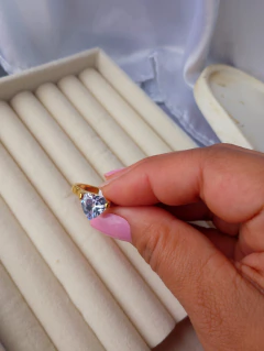 Anel Coração Aço inox dourado com Pedra de Zircônia Tamanho:20 na internet