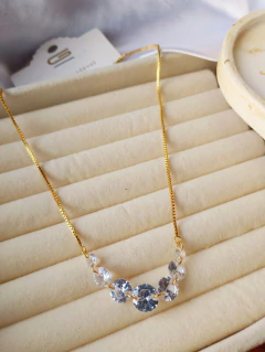 Colar Zircônias ponto de luz em Aço inox dourado folheado