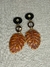 hojas marron