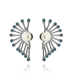 BRINCO EARCUFF ASA PÉROLA E MICROZIRCÔNIAS