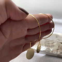 BRINCO ARGOLA COM MEDALHAS BANHO OURO SEMIJOIA - loja online