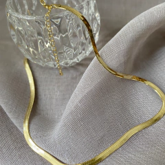 COLAR FITA LAMINADA FOLHEADO A OURO 18K - comprar online