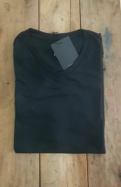 Imagen de Remera Basica Escote V