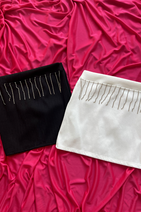 Saia basica com detalhes de strass estilo moda gringa
