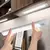 Luz LED sem Fio com Sensor de Movimento - Iluminação Perfeita para Cozinha, Escadas e Armários