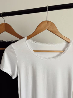 remera mc puntilla colores - Brunella Online