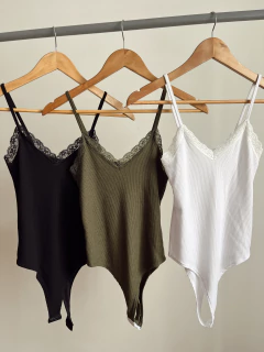 Body con encaje en internet