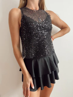 Musculosa shine en internet