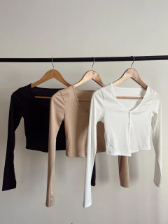 Remera ml con botones - comprar online