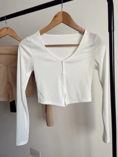 Remera ml con botones - Brunella Online