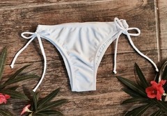 Vedetina para atar bikini en internet