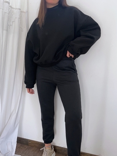 Essential Jogger en internet