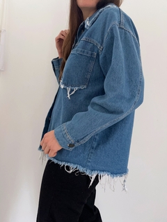 Camisaco de Jean Desflecado - comprar online
