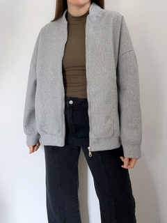 The oversized bomber jacket en internet