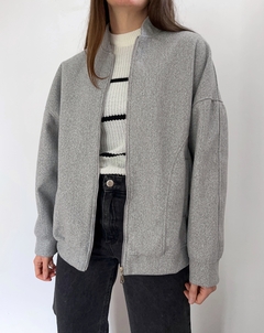 The oversized bomber jacket en internet
