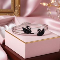 Pulseira Feminina Prata Cisne Syris Minimalista Em Aço Inox na internet