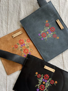 SOBRES CALA - MORAS DEL SUR Carteras de Cuero
