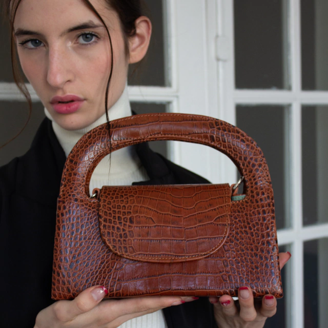 Cartera Singapur Brown