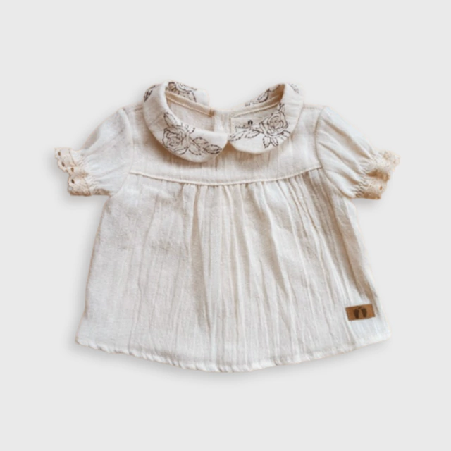 Blusa de rosas