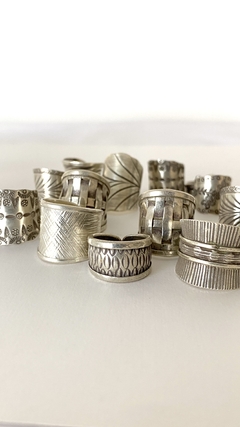 Anillo diseños flores plata envejecida (R69) - comprar online