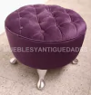 Banqueta Puff redondo capitoné chico con patas de metal macizo pulido tapizado en pana cuero vinílico ecocuero cuerina (PC103M)