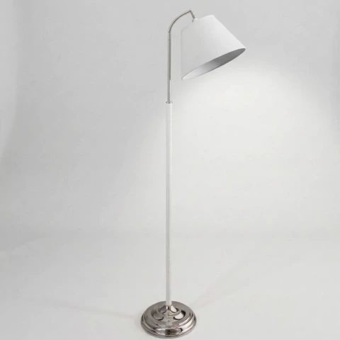 LAMPARA DE PIE PLATIL CON FLEXIBLE Y CUERO - comprar online