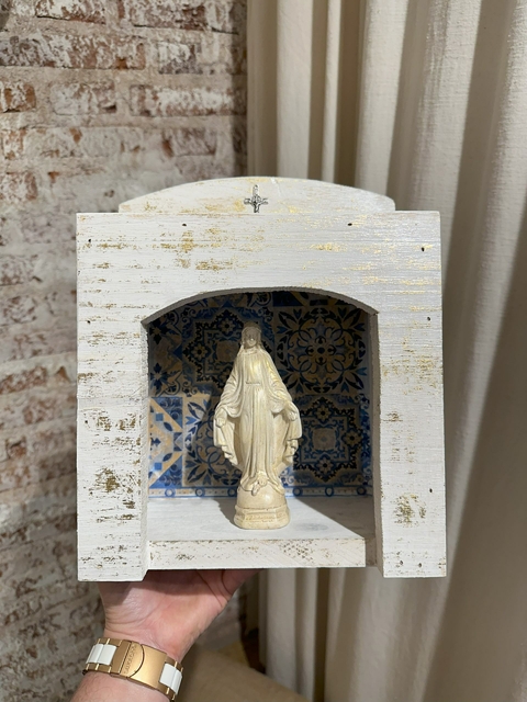 ALTAR VIRGEN MILAGROSA