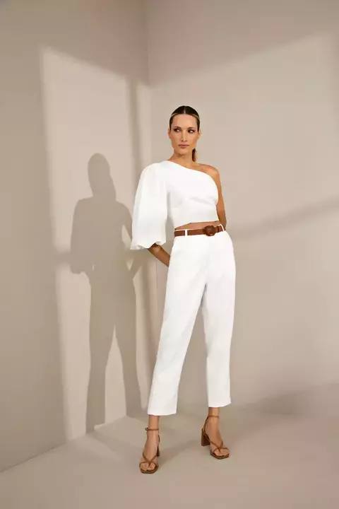 Calça reta em viscose sarjada