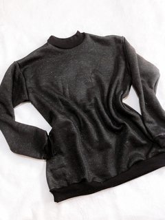 Buzo oversize nevado negro