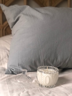 Vela con tapa motivos varios en internet