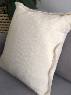 Almohadon 60x60 cream