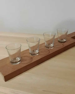 Tabla picada con 4 shots de vidrio en internet