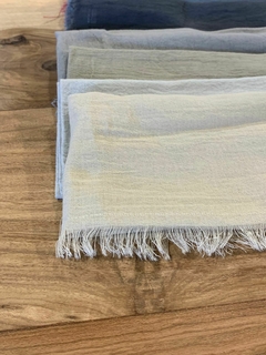 Servilleta de tela de gasa con flecos