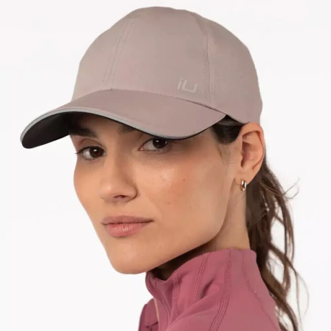 Gorra liviana IU