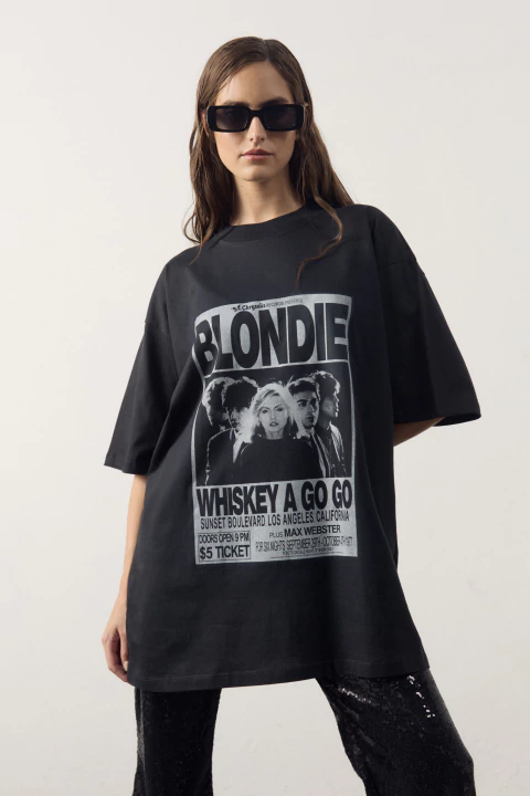 REMERA OVERSIZE BLONDIE - comprar online
