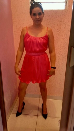 Vestido detalhe plissado na internet