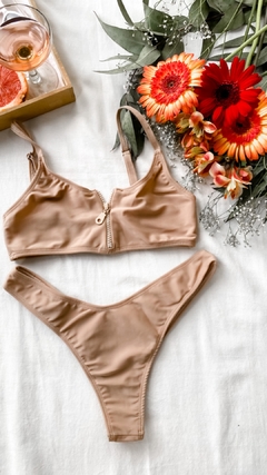 BIKINI HONOLULU NUDE