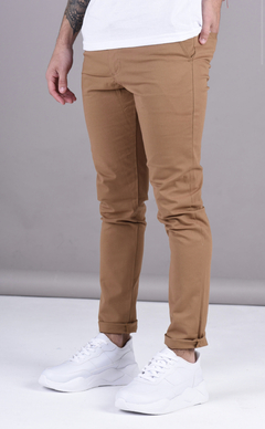 Pantalón Chino Habano
