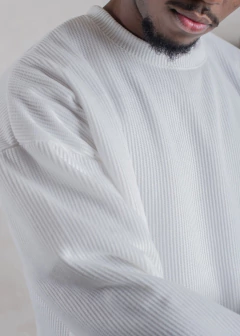 Sweater Boxy Blanco en internet