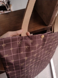Totebag estampada cuadrícula moños - comprar online