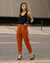 Calça Modelo Cenoura em Couro na internet