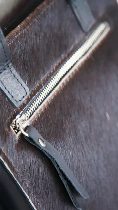 CARTERA TEODORA PELO NEGRO en internet